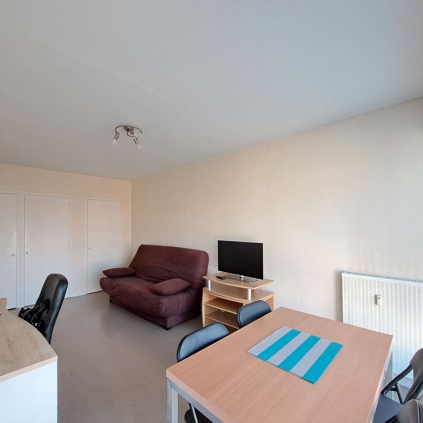 Location Appartement 1 pièce 25m² TROYES 10000 - Photo 1