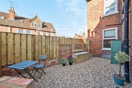 Kensington Road, Reading, Berkshire, RG30 - Photo 3