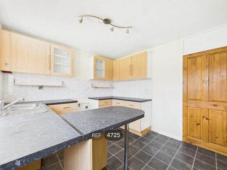 3 bedroom terraced house to rent - Photo 4