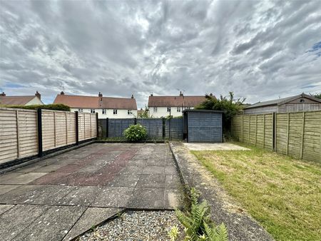 Ferndale Avenue, Rhostyllen, Wrexham - Photo 2