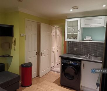 Studio to rent - Photo 3