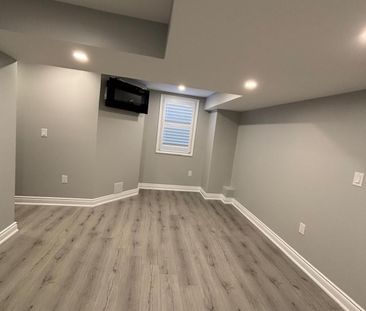 For Lease - 1526 zilio Terrace Unit# LOWER LEVEL, Milton, Ontario - Photo 4