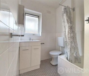 One Bedroom Apartment of St Kilda’s most sought-after streets - Photo 5