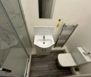 Studio Flat, Courthill Road, SE13 - Photo 3