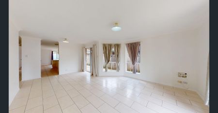 Beautifully Updated Home in the Highly Sought-After Sunnybank Hills State School Catchment! - Photo 3