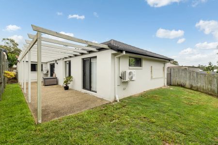 Spacious family home - Photo 4