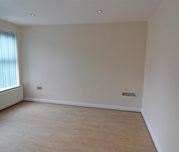 1 bedroom in a house share to rent - Photo 6