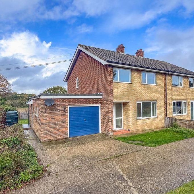 3 bedroom semi-detached house to rent - Photo 1