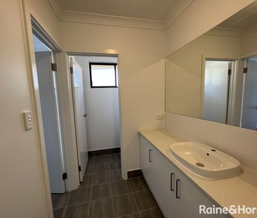 Four bedroom home in Para Hills! - Photo 1