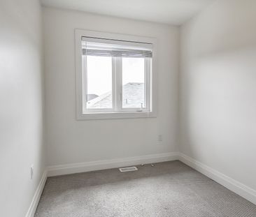 For Lease - 461 Blackburn Drive Unit# 58, Brantford, Ontario - Photo 2