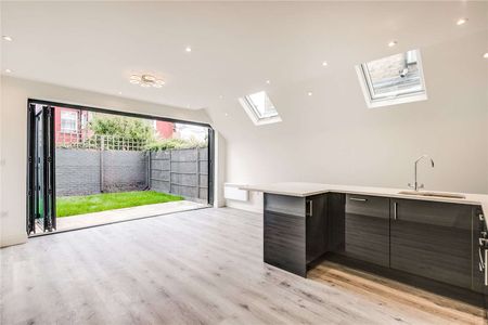 Rudloe Road, London, SW12 0DR - Photo 3