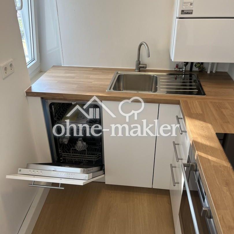 Top-sanierte & voll möblierte Wohnung in ruhiger Bestlage am Webersplatz - Photo 1