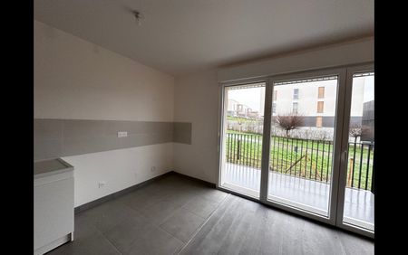 Location Appartement 2 pièces 58 m² LOUVIERS - Photo 2