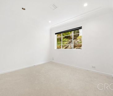 Renovated Home With Spectacular 180° Harbour & City Views - Photo 5