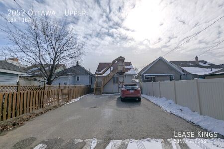 1 Bed 1 Bath Upper on Ottawa - Off Street Parking and In-Unit Laundry Included! - Photo 5