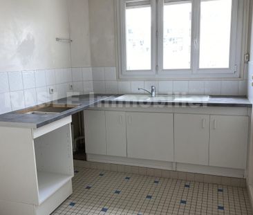 Location Appartement 2 pièces 53m² ST MAUR DES FOSSES 94100 - Photo 2