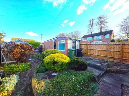 2 bedroom bungalow to rent - Photo 2