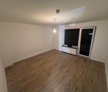 3-Zimmerwohnung mit Balkon / Stellplatz - neu renoviert - Photo 3