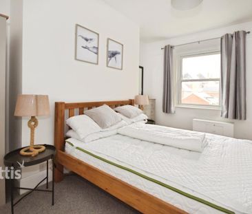 2 bedroom apartment to rent - Photo 2