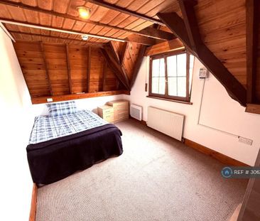 1 bedroom in a house share to rent - Photo 1