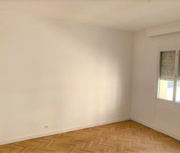 Appartement 3 pièces 85m2 MARSEILLE 8EME 1 476 euros - Photo 1