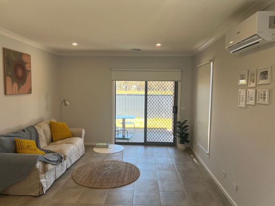 Brand New 4Br Home in Weir Views, Melton @ $495 or Optional Furnished @ $535 - Photo 1