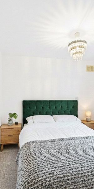 Ludlow Road, Berkshire Ludlow Road, Berkshire - Photo 1