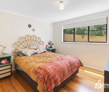 2/1 chessington ct, sandy bay tas 7005 - Photo 5