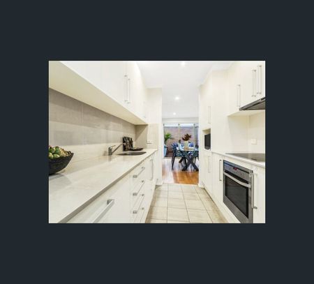 3/1 Huntington Street, Crows Nest, NSW 2065 - Photo 2