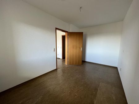 ACHTUNG REGISTRIERUNG BEI DER STADT NÖTIG! Nur für Gießener Seniorinnen & Senioren: Gemütliche und helle 2 Zimmer-Wohnung mit Balkon, Curtmannstr. 38, Gießen - Foto 2