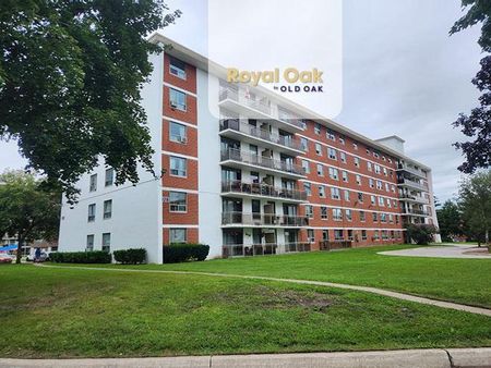 Royal Oak Terrace | 1128 Adelaide St N | 2BR renovated - Photo 5