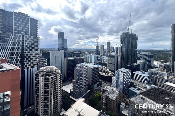 Stunning 28th Floor Apartment with Breathtaking Views - Photo 1