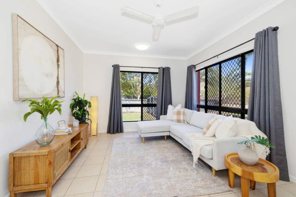 Freshly Updated - Perfectly Located - Photo 1