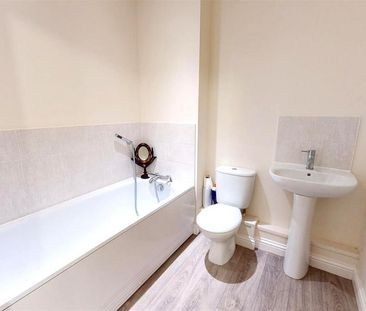 2 bedroom flat to rent - Photo 6