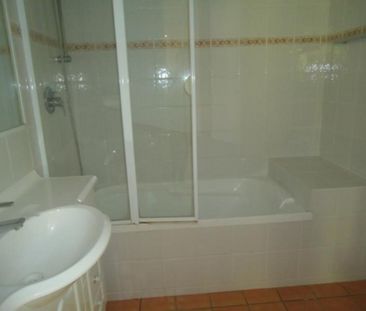 2 / 178 Vera & Juliette Street, Greenslopes QLD 4120 - Photo 3