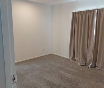 Modern, Fresh & Perfectly Positioned - Photo 3