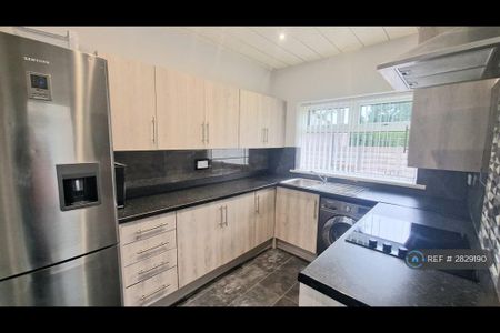 2 bedroom terraced house to rent - Photo 5