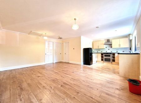 2 Bed Bungalow, Mountfield Road, LU2 - Photo 3