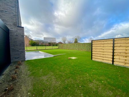 Strakke, alleenstaande nieuwbouw woning met 3 slaapkamers en zongerichte tuin - Photo 3