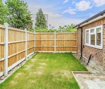 Lintons Lane, Epsom, KT17 - Photo 2