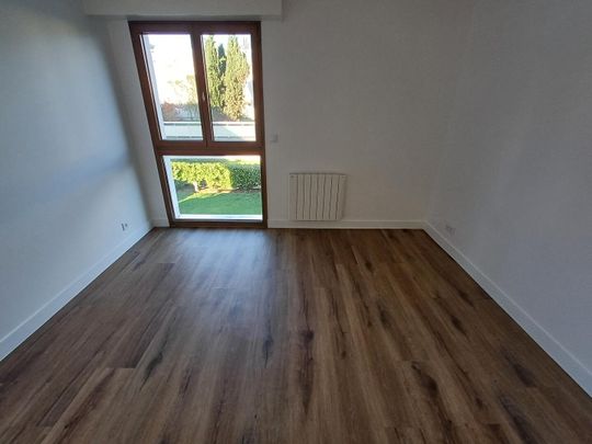 location Appartement F2 DE 50.53m² À LE CHESNAY - Photo 1