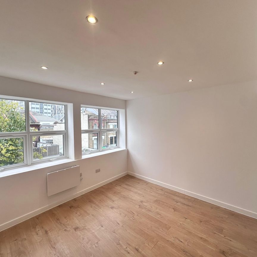 2 Bed Flat, Church Path, CR0 - Photo 1