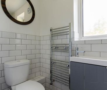 3 bedroom semi-detached house to rent - Photo 6