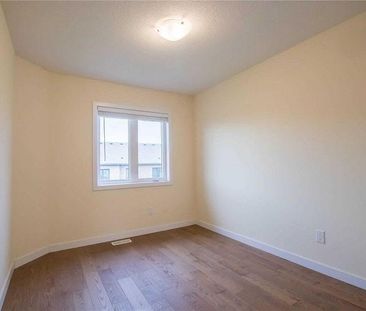 For Lease - 76 Scarletwood Street, Hamilton, Ontario - Photo 4