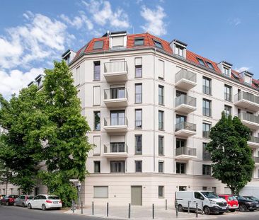 Tannhaus Serviced Apartments in Berlin Neukölln - Pine Classic Balcony - Photo 1