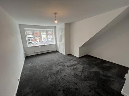 2 bedroom townhouse to rent - Photo 3