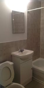 1 CH - 1 SDB - Montréal - $1,300 /mo - Photo 3