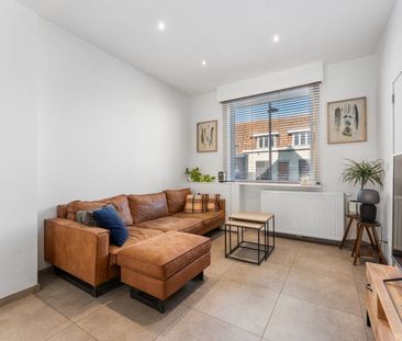 Instapklare woning met 2 slaapkamers op centrale ligging te Zwevezele! - Foto 3