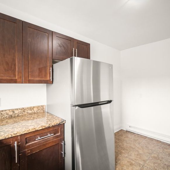 178 Machray, Winnipeg, MB - Photo 1