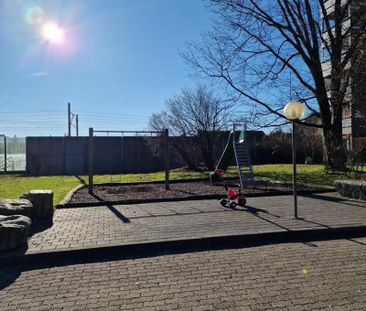 "Charmante, neu renovierte 4-Zimmerwohnung" - Photo 3